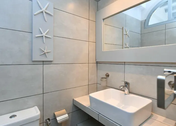 Almyra Seaview Maisonette In * ナウサ